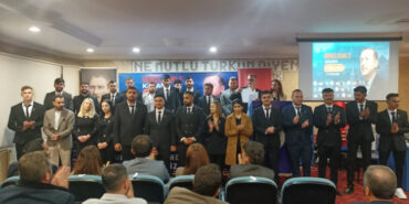 Edirne Keşan'da AK Gençlik'te Vural güven tazeledi