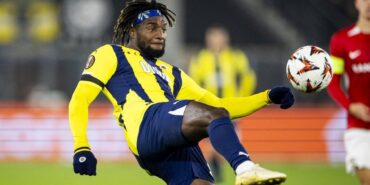 Fenerbahçe'de Maximin bandanaları satışta