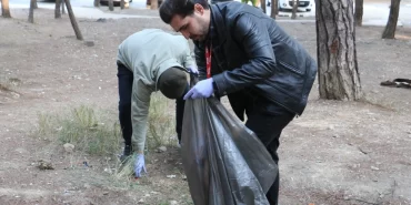 Gönüllülerden çevre temizliği kıvılcımı