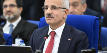 Google algoritmaları bozdu! Bakan açıkladı: Gerekirse Rekabet Kurumu ile üzerine gideceğiz!