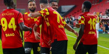 Göztepe'de iki as futbolcu dönüyor