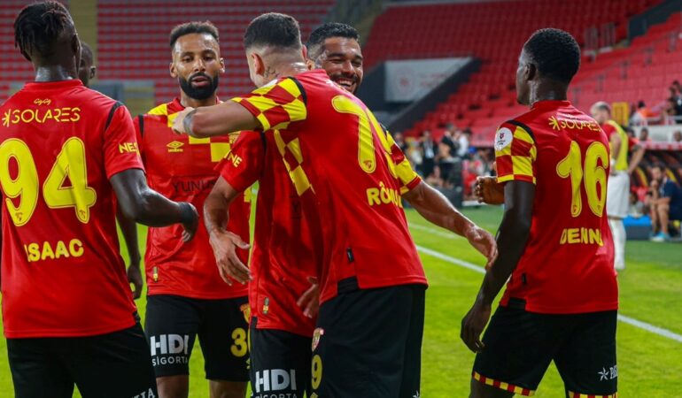 Göztepe'de iki as futbolcu dönüyor