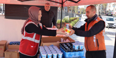 İzmit'te Ata'nın sevdiği yemekler ikram edildi