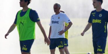 Jose Mourinho idmanda sakatlandı