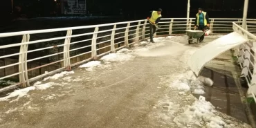 Kocaeli'nde üst geçitlere buzlanma müdahalesi
