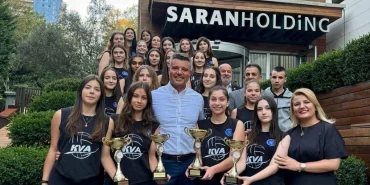 Sadettin Saran ve Başkan Hürriyet Kocaeli Voleybol Akademi’nin maçını izleyecek