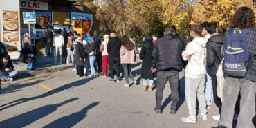 Türkiye-Galler maçının biletleri tükendi; taraftarlar kuyruktan ayrılmadı
