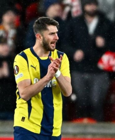 İsmail Yüksek, Fenerbahçe formasıyla 100