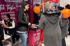 AVM’de 460 Kadına KADES Anlatıldı: Emniyetten 8 Mart’ta Farkındalık Çalışması